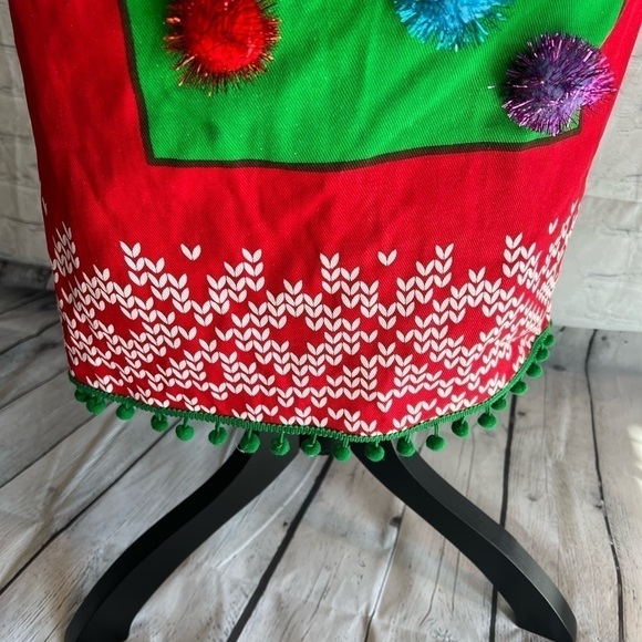 Two’s company pretty ugly Christmas apron NWT - Picture 15 of 15